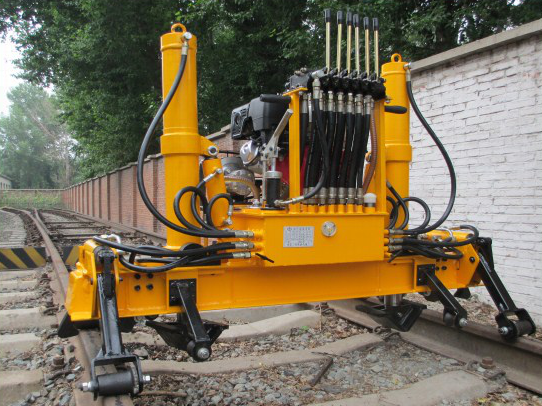 YQBJ-250型門式(shi)液壓起撥(bō)道機