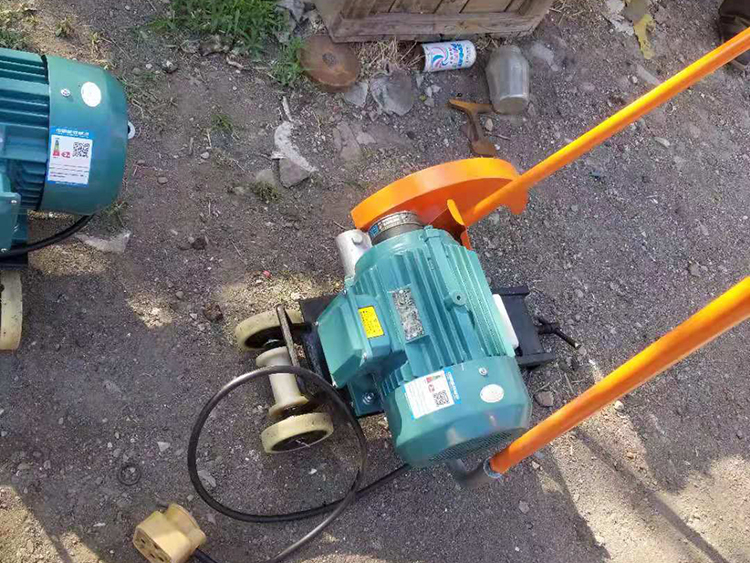DQG-4型電(dian)動鋼軌鋸(jù)軌機