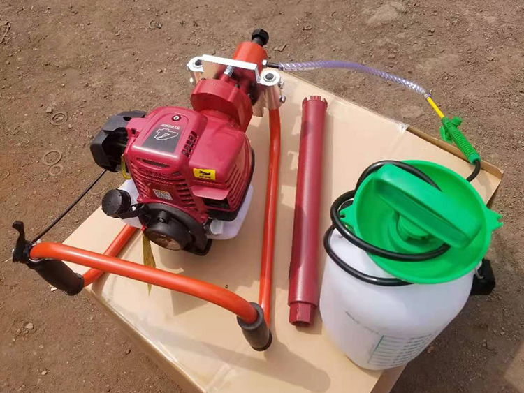 NLQ-45型内(nèi)燃砼枕(zhen)螺栓鑽(zuàn)取機