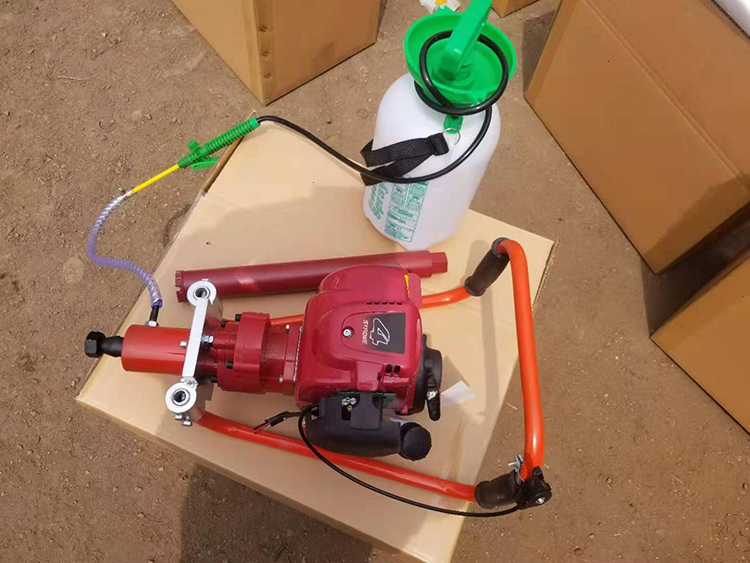 NLQ-45型内(nei)燃砼枕螺栓(shuan)鑽取機