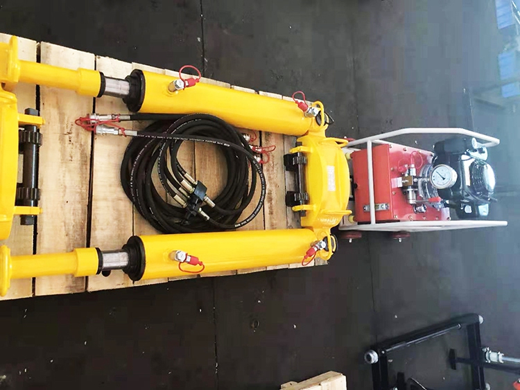 YLS-900型液壓拉(lā)伸機