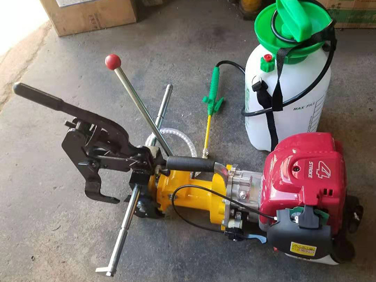 NZG-31型内燃(rán)鋼軌鑽(zuàn)孔機