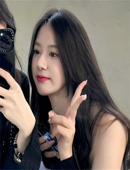 離婚女人如饑似渴的四大表現_張小斐曬半臉自拍